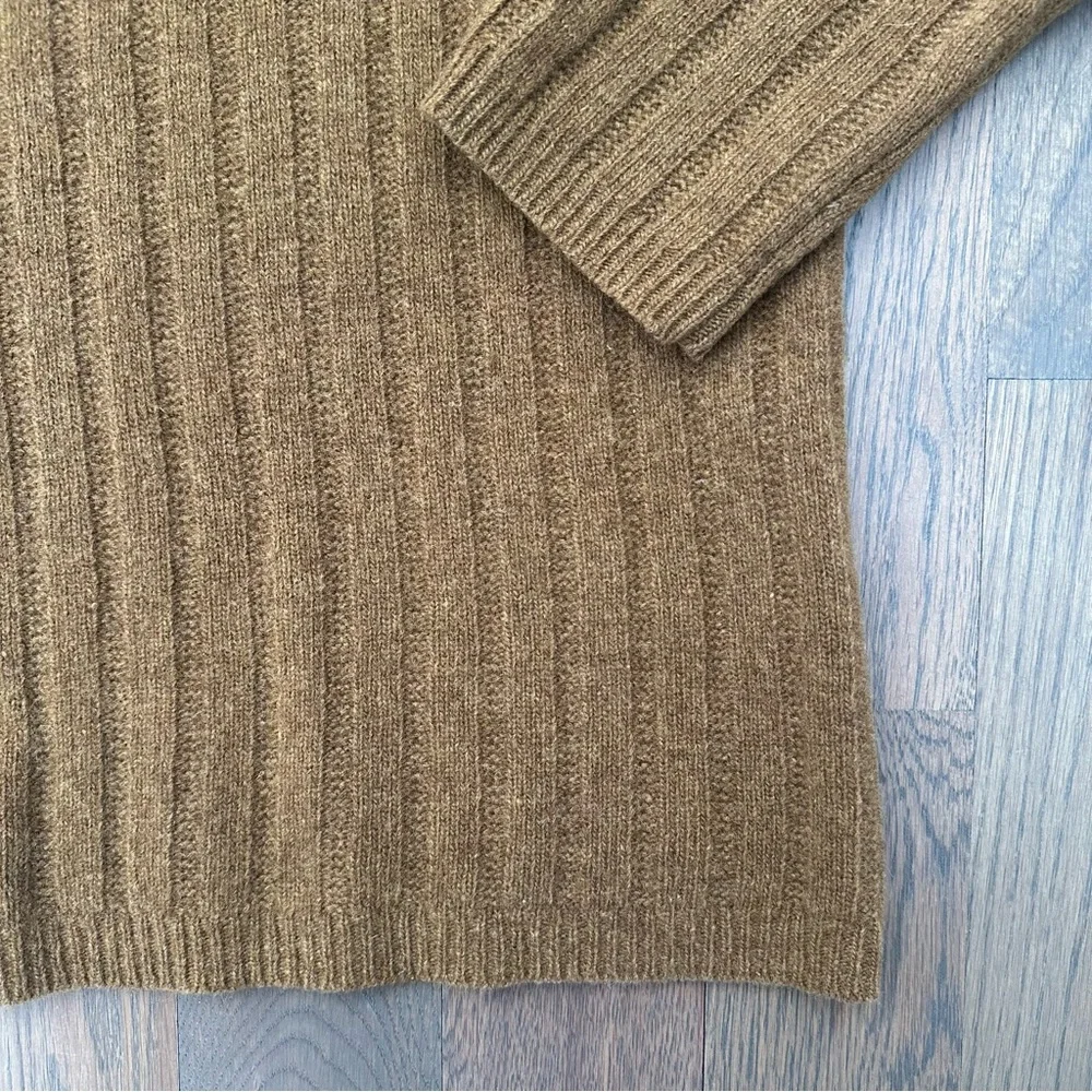 Vintage Chaus Thick Ribbed Lambswool Crew Neck Sweater in Warm Brown Medium